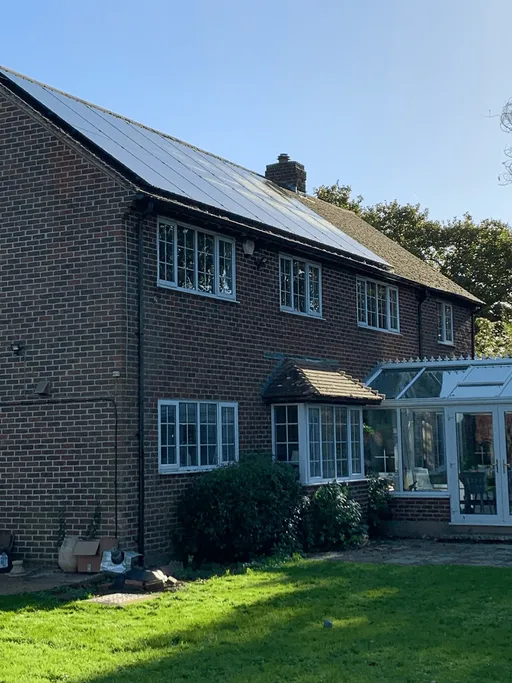 Detached House in Highleigh, Chichester - photo 1
