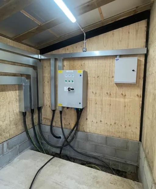Installation of 215 kWh battery to complement 250kW solar array - photo 3