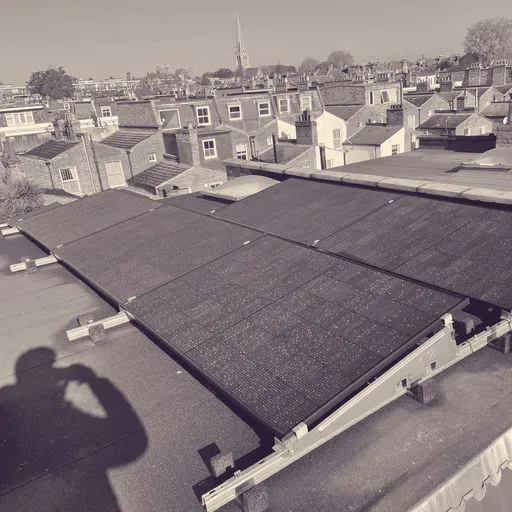 Three-storey terraced house in Hackney, East London - photo 2